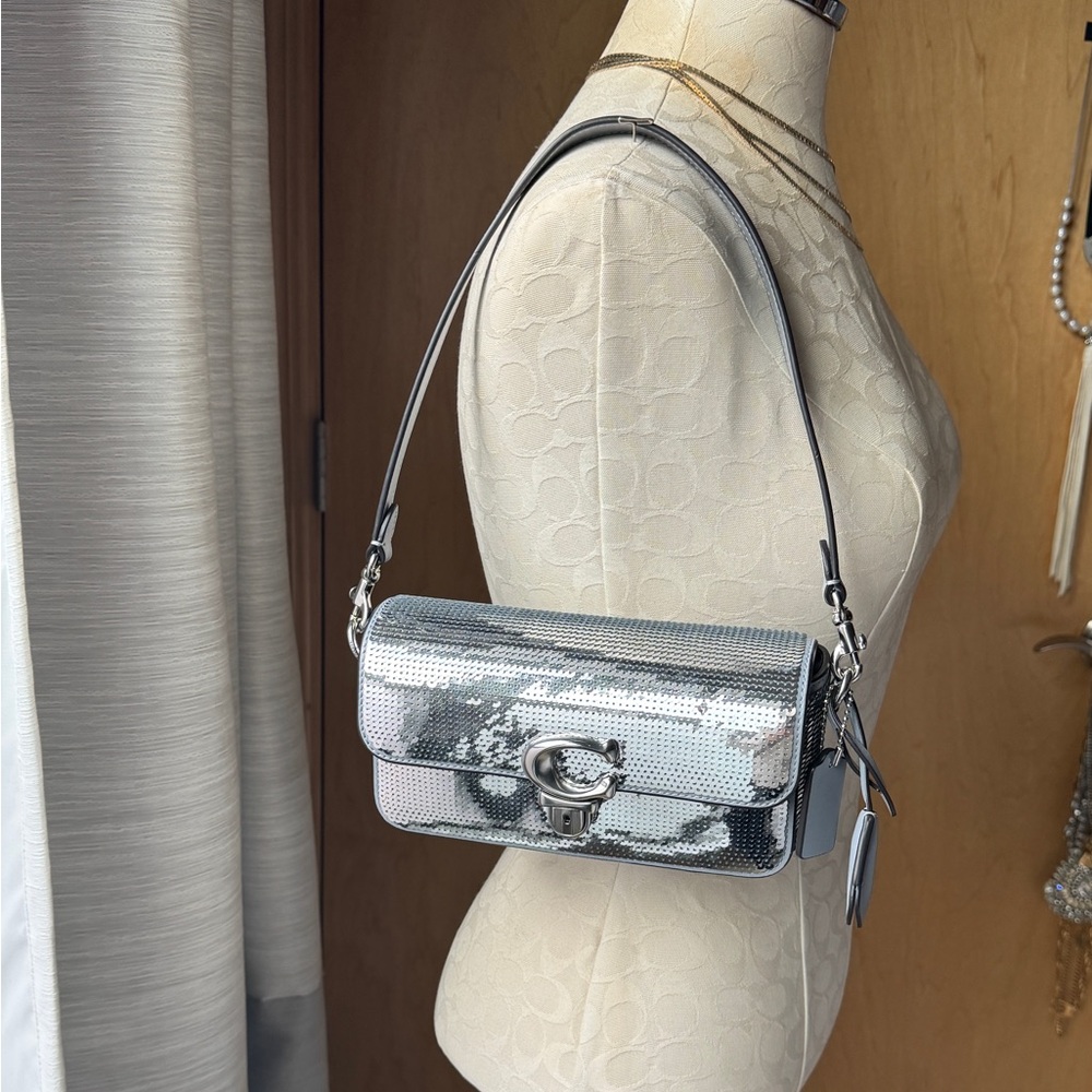 EUC Coach Sequin Studio purse style #CM426 in silver SOLD OUT ONLINE